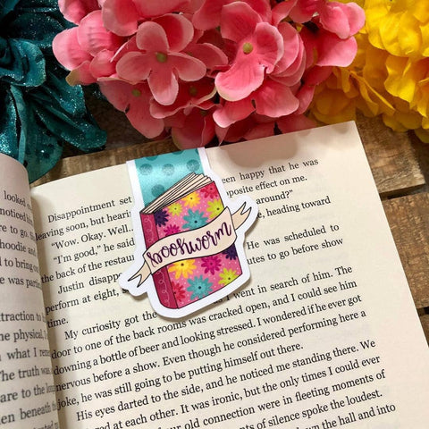 Floral Bookworm - Magnetic Bookmark